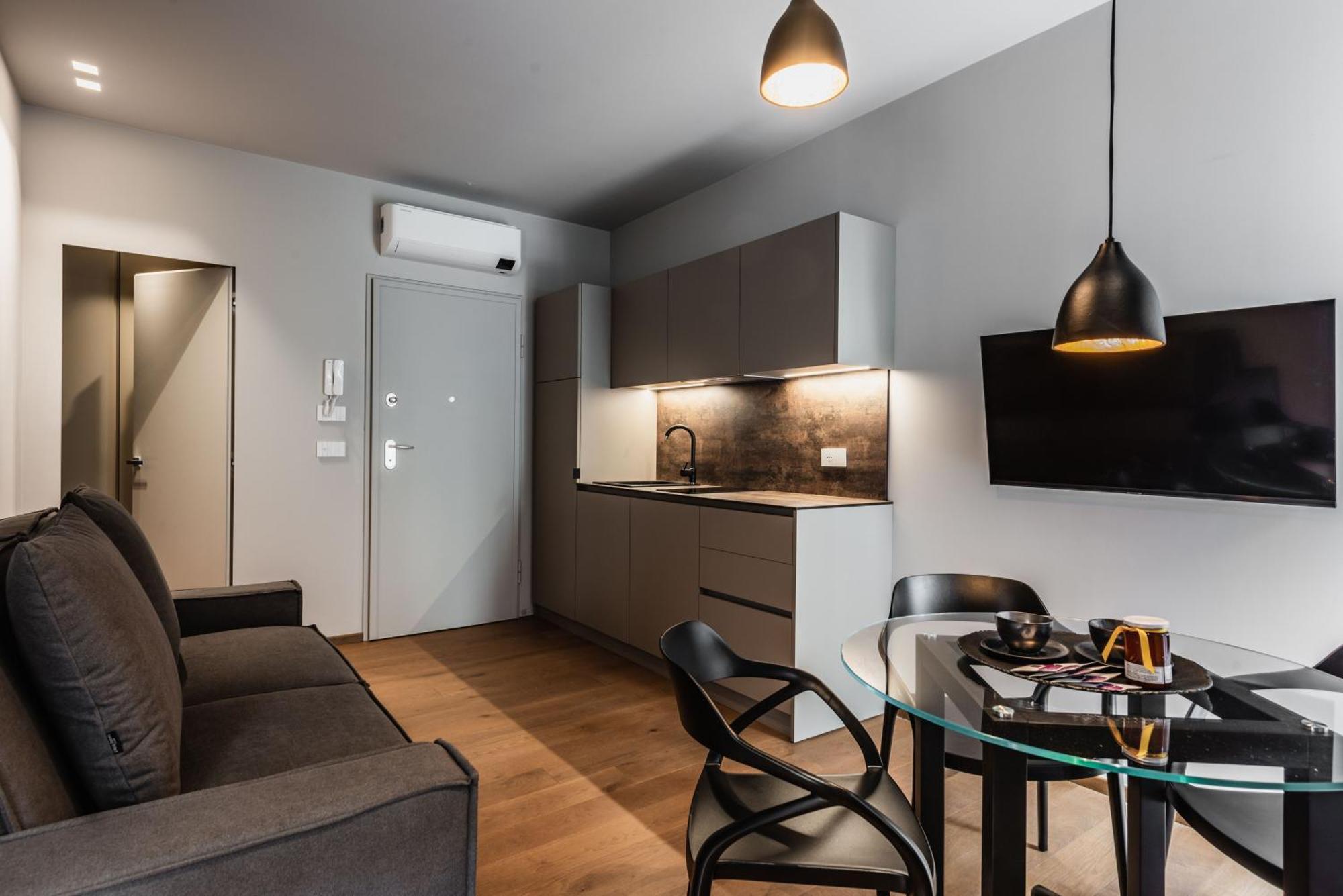 Ferrini Home - Riso 74 Катания Экстерьер фото